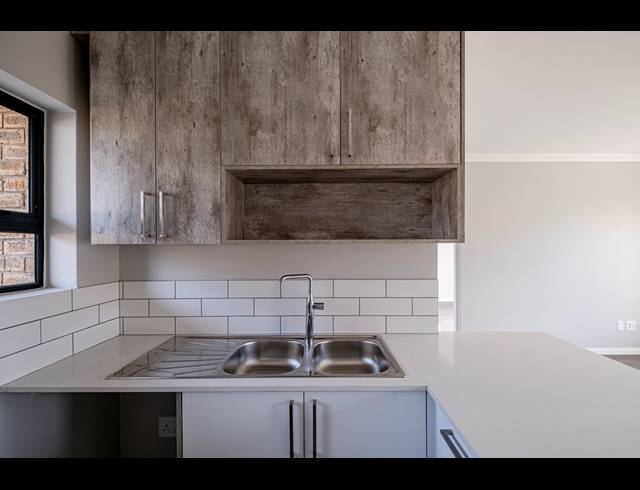 1 BEDROOM TOWNHOUSE FOR SALE IN C PLACE
